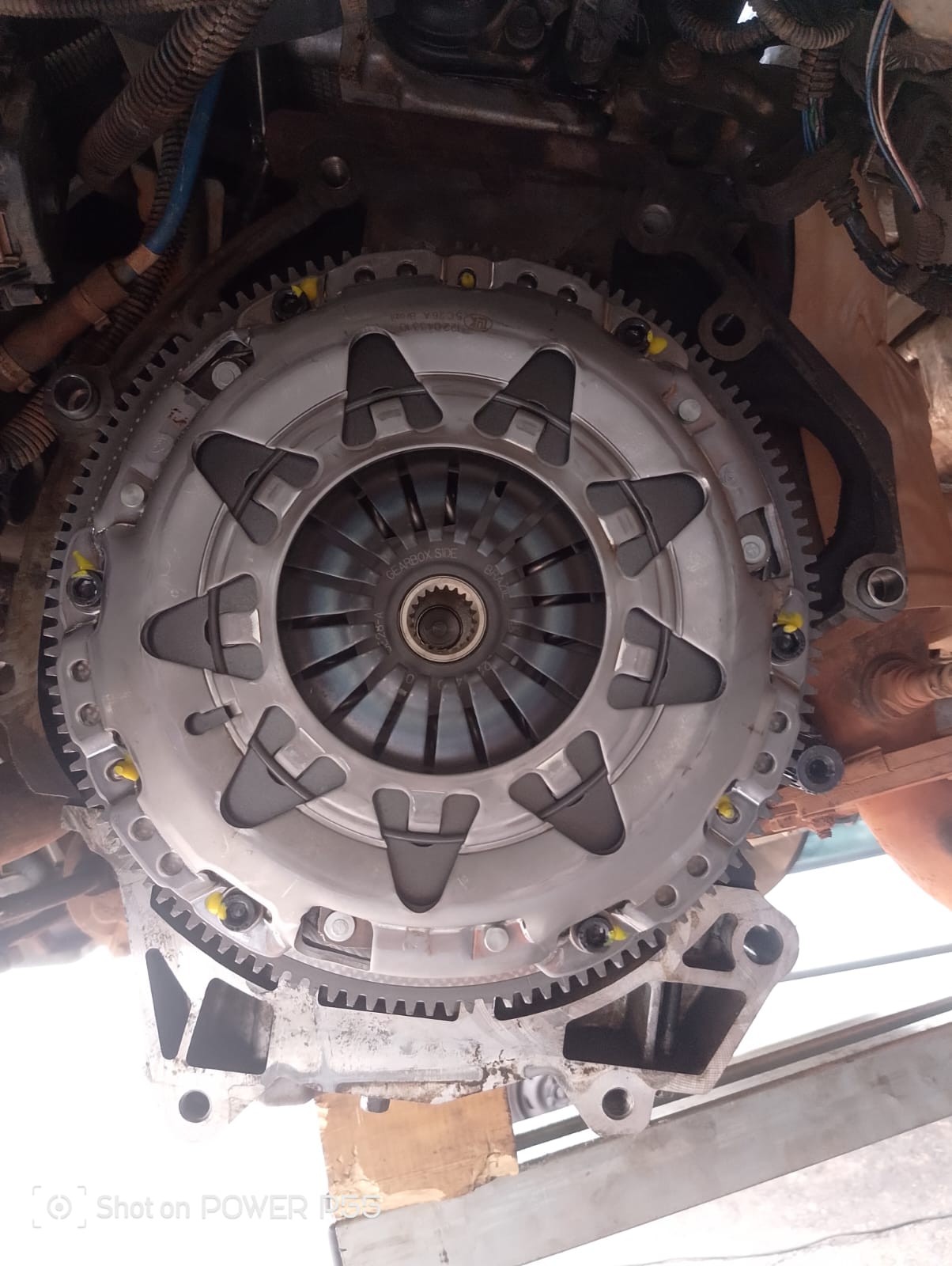 Manutenção automotiva na Ricarros